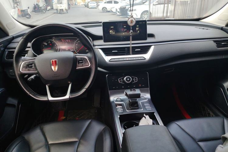 Used Hongqi H5 2022 Classic Model Facelift 1.5T DCT Qiyun Edition Center Console