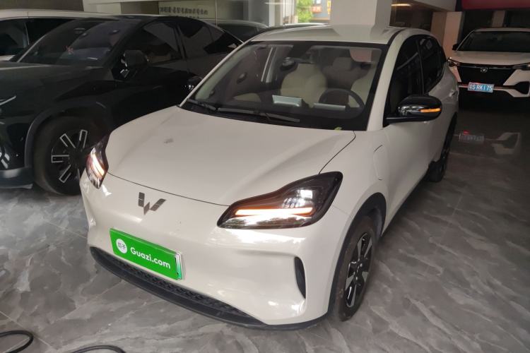 Used Wuling Bingo PLUS 2024 330 km Range Five-Seater Version Left Front Headlight