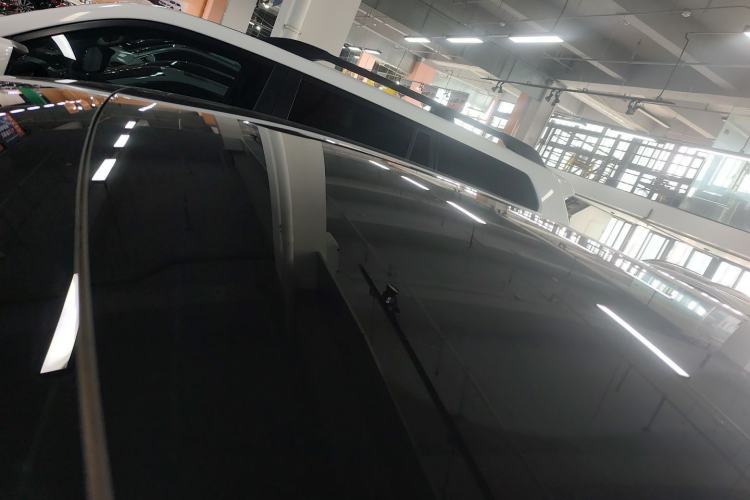 Used Tesla Model Y 2025 Rear-Wheel-Drive Version Roof