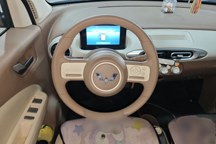 Used Wuling Hongguang MINIEV 2025 Four-Door Version Advanced Edition Steering Wheel