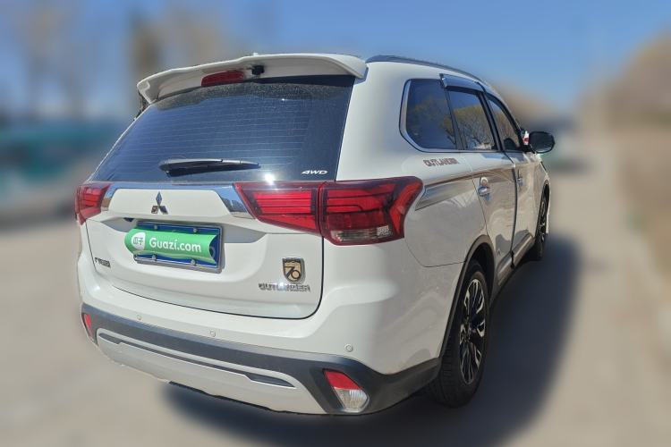 Used Mitsubishi Outlander 2019 2.4L 4x4 Zhi Xiang Edition 5 Seats China VI Standard