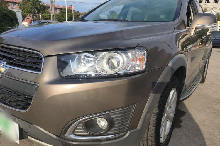 Used Chevrolet Captiva 2015 2.4L 4x4 Flagship Edition 7-Seater
