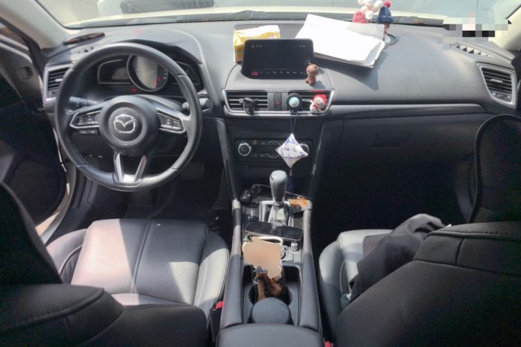 Used Mazda 3 Axela 2019 Cloud-Controlled Version Sedan 2.0L Automatic Luxury Trim China VI Standard