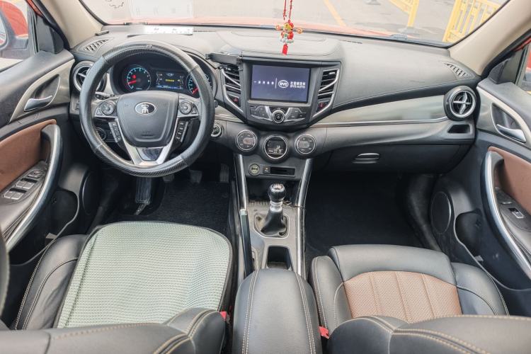 Used BYD Song 2016 Gaishi Edition 1.5TI Manual Haoya Model