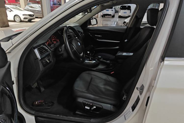 Used BMW 3 Series 2017 320Li Fashion Model
