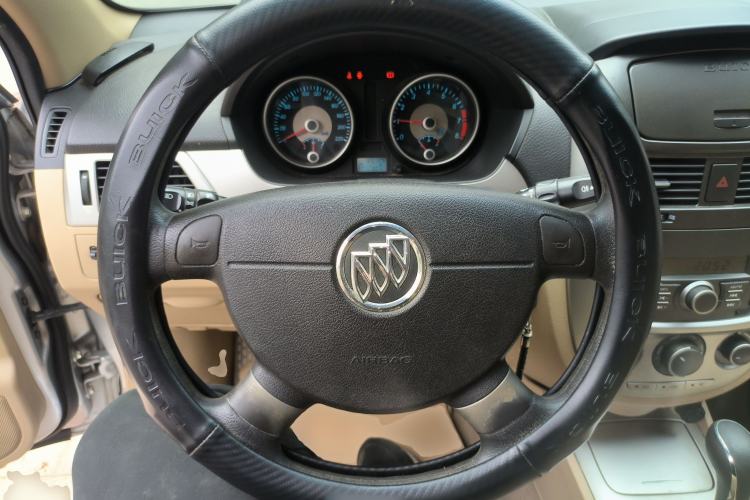 Used Buick Excelle 2013 1.5L Automatic Classic Model
