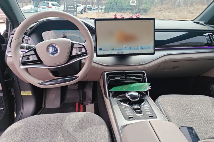 Used BYD Tang New Energy 2024 DM-i Glory Edition 112KM Prestige Model Center Console