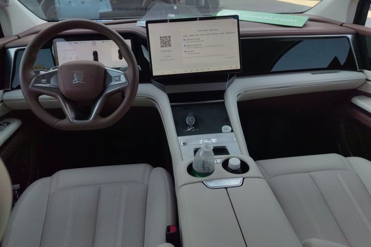 Used BYD Xia 2025 DM-i 1.5T 180km Beyond Edition Center Console