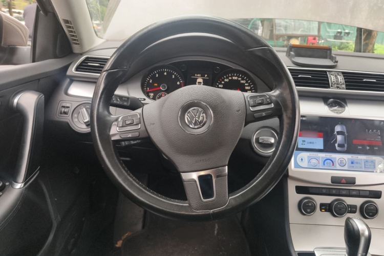 Used Volkswagen Magotan 2015 1.8TSI Advanced Model