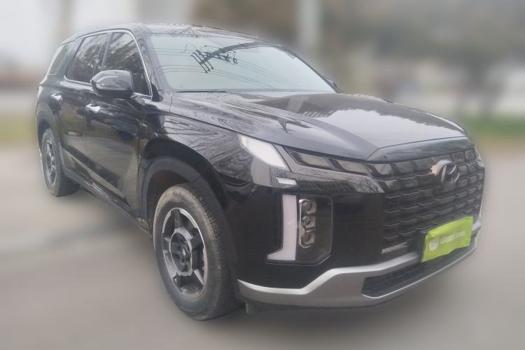 Used Hyundai Palisade 2023 3.5L Automatic 2WD GL Front Right 45 Deg