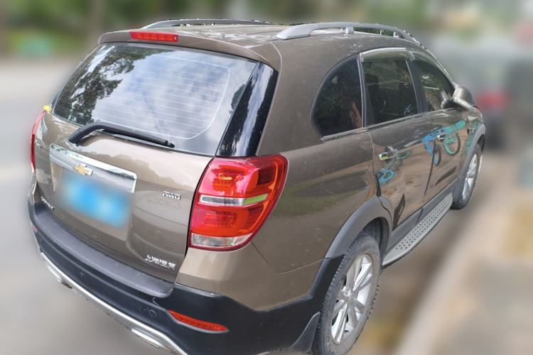 Used Chevrolet Captiva 2015 2.4L 4x4 Flagship Edition 7-Seater