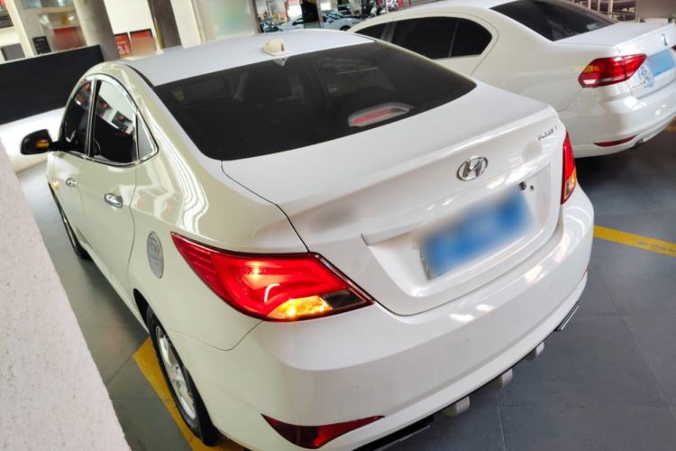 Used Hyundai Verna (older generation) 2016 1.4L Automatic Smart GLS Exterior 2