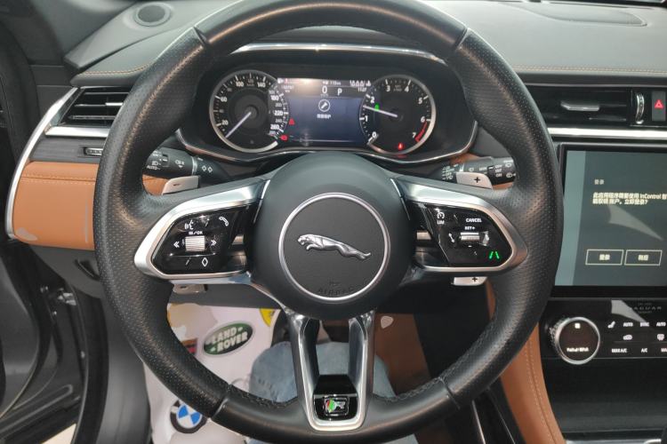 Used Jaguar F-PACE 2023 P250 R-Dynamic BLACK
