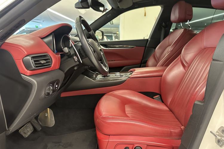 Used Maserati Levante 2016 3.0T Standard Edition Interior 5