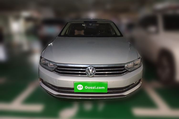 Used Volkswagen Magotan 2018 Facelift 330TSI DSG Luxury Model
