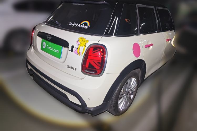 Used MINI 2022 Updated 1.5T COOPER Classic Edition Five-Door Version