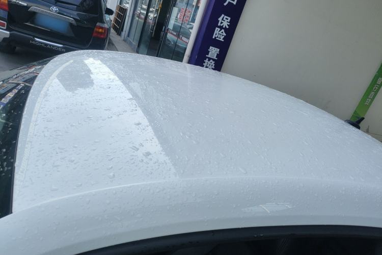 Used Volkswagen Beetle 2015 180TSI model Roof