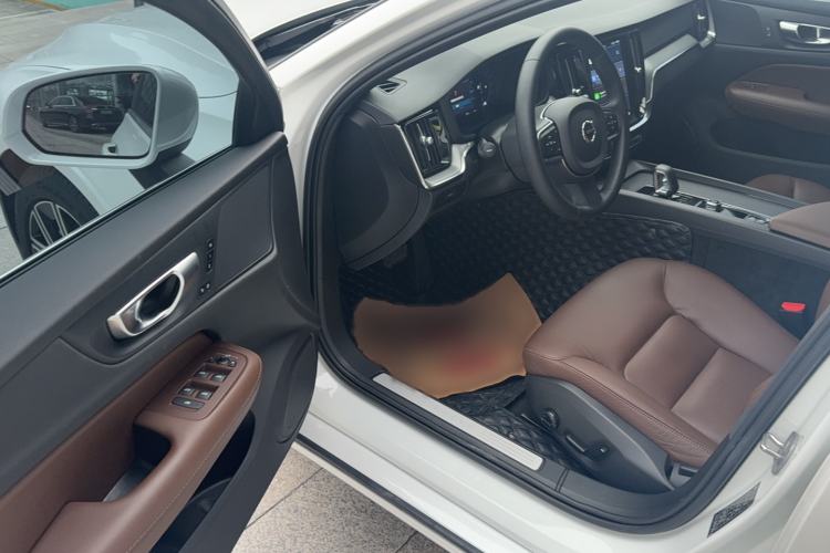 Used Volvo S60 2023 B4 Zhiyi Luxury Edition Interior 1