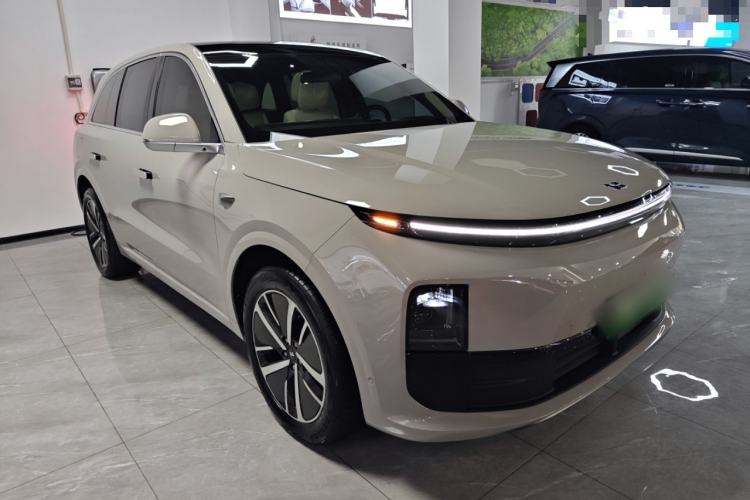 Used Li Auto L6 2024 Pro Model Front Right 45 Deg