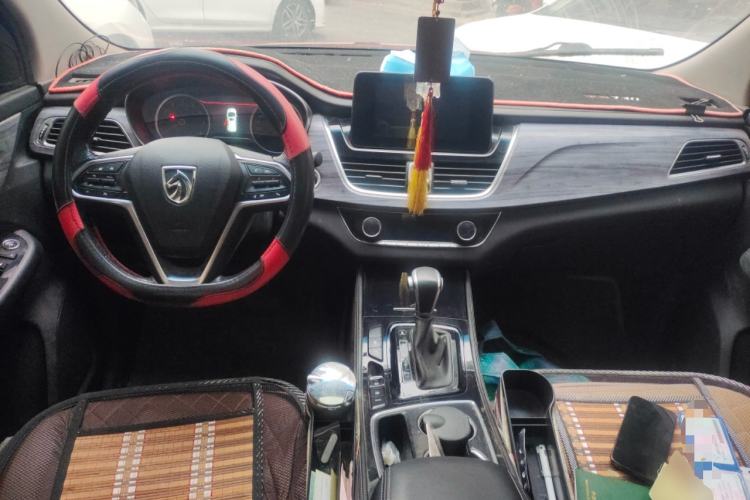 Used Baojun 730 2017 1.5T DCT Fashion Edition 7-Seater China V Emission Standard
