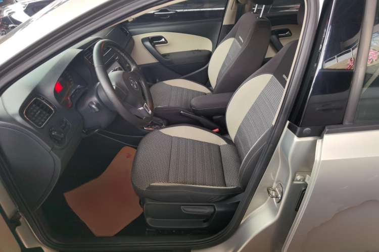 Used Volkswagen Polo 2012 1.6L Cross Polo Automatic Transmission
