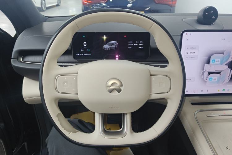 Used Nio ES6 2025 75 kWh Steering Wheel