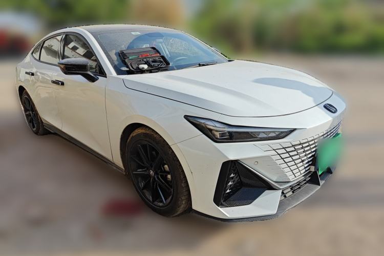 Used CHANGAN UNI-V 2022 1.5T Prestige Version
