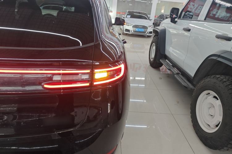 Used Hima AITO M5 2025 Extended-Range Ultra Rear-Wheel-Drive Version Exterior 3