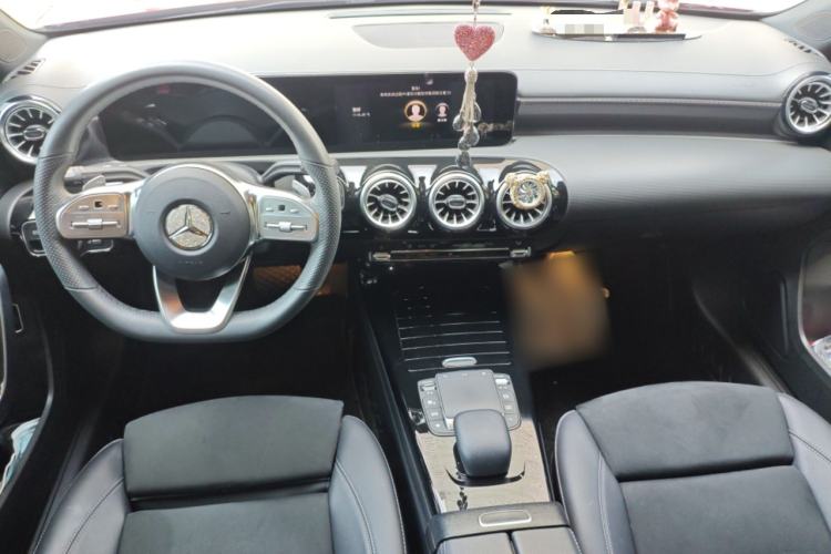 Used Mercedes-Benz A-Class 2021 A 200 L Sport Sedan Fashion Model
