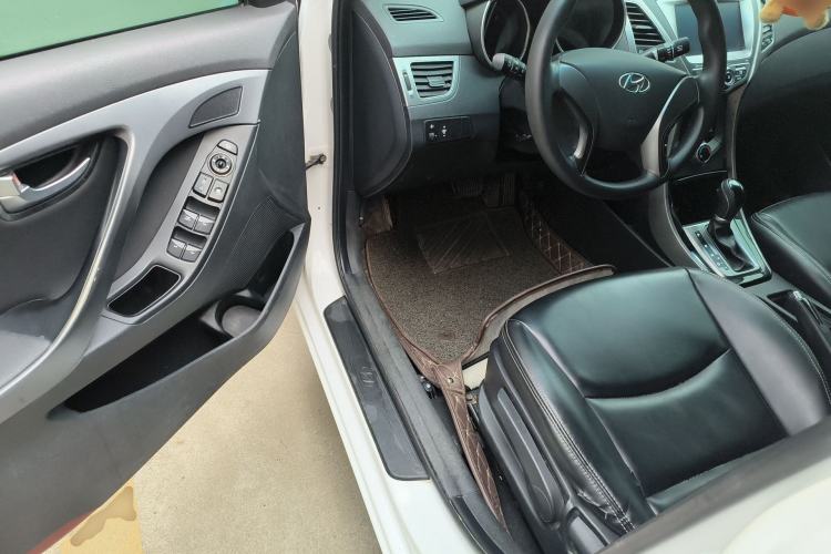 Used Hyundai Elantra (5th Generation / Langdong) 2015 1.6L Automatic Leading Model