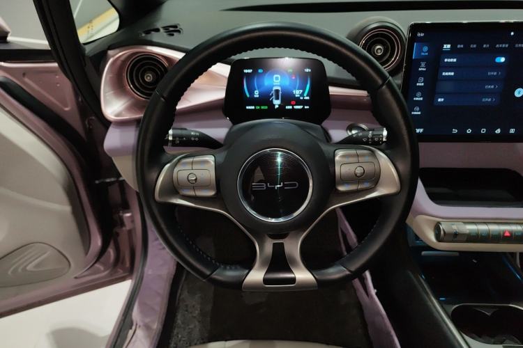 Used BYD Dolphin 2021 405 km Fashion Edition
