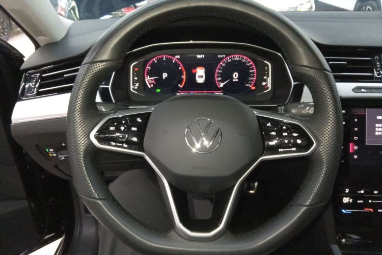 Used Volkswagen Magotan 2023 2 Million Units Commemorative Edition 330TSI DSG Luxury Version