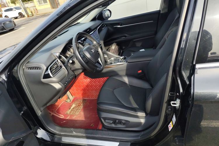 Used Toyota Camry 2018 2.5G Luxury Edition
