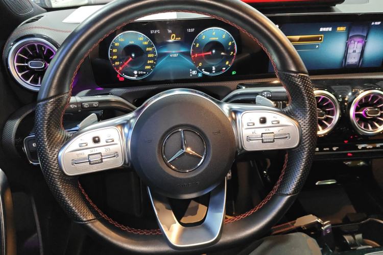 Used Mercedes-Benz CLA 2022 CLA 200 Shooting Brake Steering Wheel