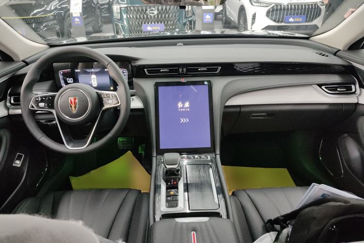 Used Hongqi H5 2025 1.5T DCT Qiyun 500 000th Unit Commemorative Edition Center Console