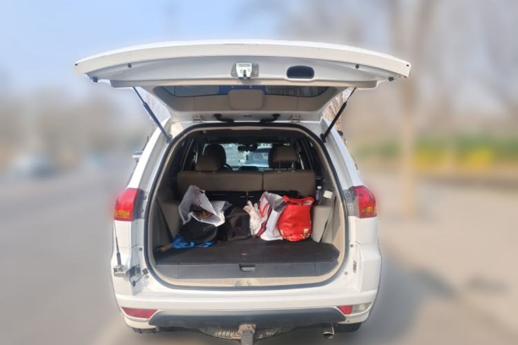 Used Mitsubishi Pajero Sport 2013 3.0L Automatic 4x4 Flagship Edition Trunk