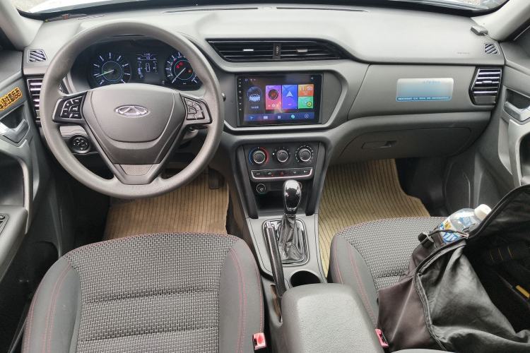 Used Chery Tiggo 3 2016 1.6L CVT Fashion Edition Center Console