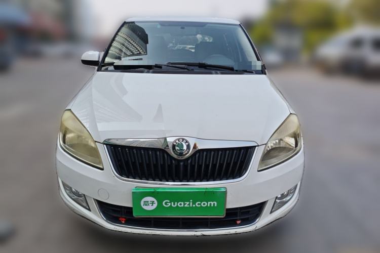 Used Skoda Fabia 2012 1.4L Manual Crystal Edition
