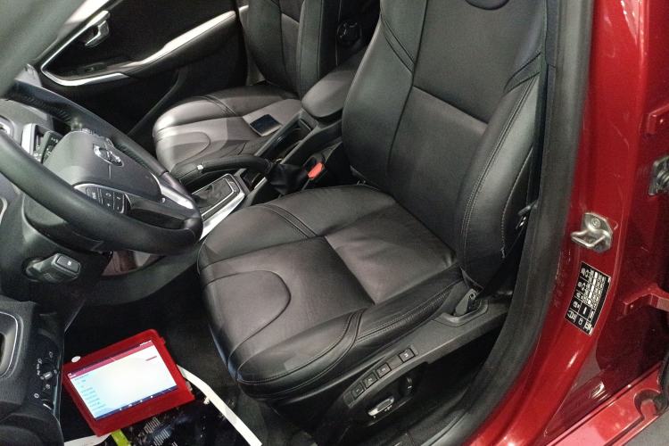 Used Volvo V40 2017 T3 Zhiyi Edition
