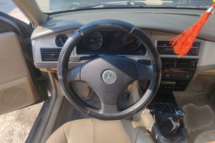 Used Volkswagen Santana Vista 2008 1.8L Manual Sishang Model Steering Wheel
