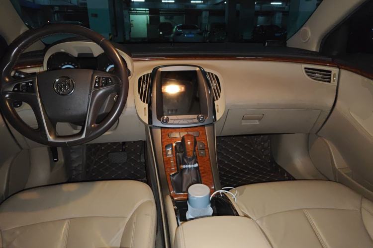 Used Buick LaCrosse 2011 2.4L SIDI Comfort Sunroof Version
