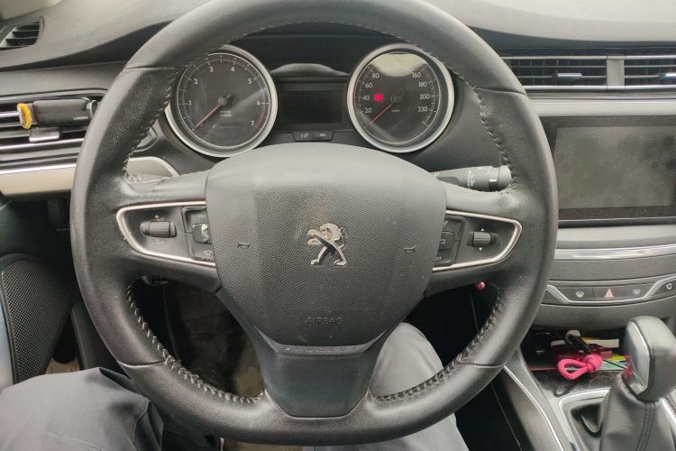 Used Peugeot 408 2014 1.8L Automatic Luxury Edition Steering Wheel