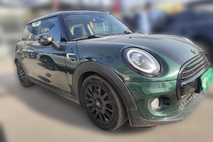 Used MINI 2018 1.5T COOPER Classic Edition Front Right 45 Deg