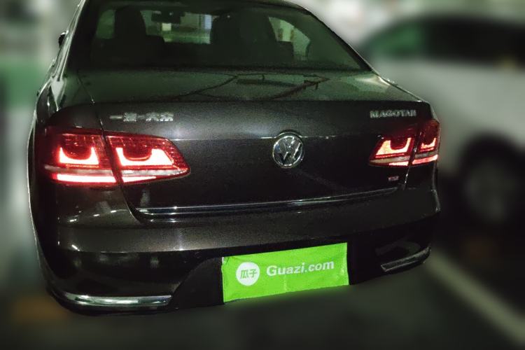 Used Volkswagen Magotan 2012 Revised Version 2.0 TSI Supreme Edition Rear