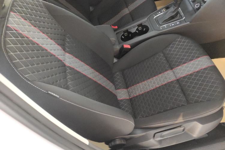 Used Volkswagen Lamando 2019 230TSI DSG Fashion Edition China VI
