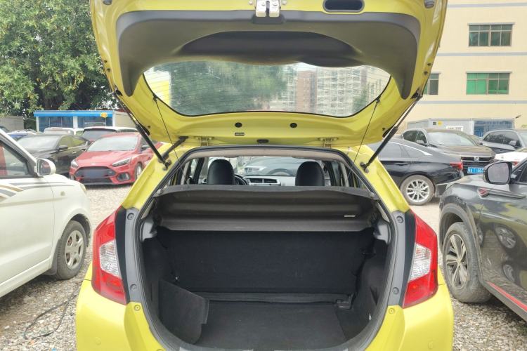 Used Honda Fit 2014 1.5L SE CVT Fashion Model Trunk