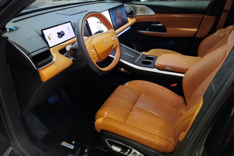 Used XPeng G9 2025 625 Long-Range Max Driver Seat