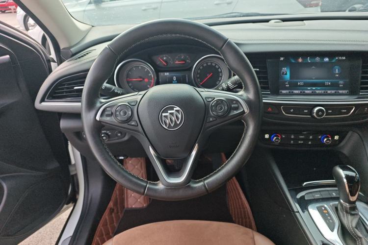 Used Buick Regal 2019 Revised 20T Luxury Version China VI Standard Steering Wheel