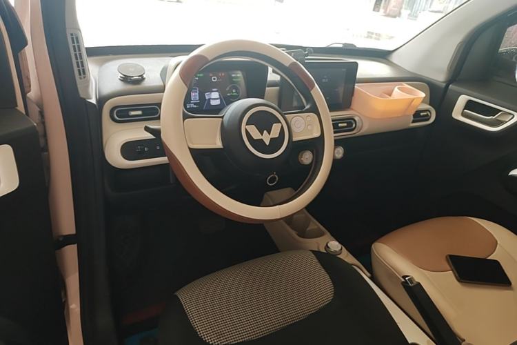 Used Wuling Hongguang MINIEV 2024 3rd Generation 215km Advanced Version
