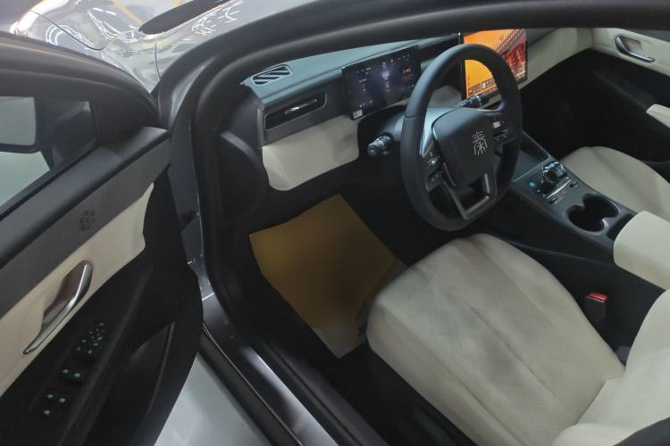 Used BYD Qin PLUS 2025 EV Smart Drive Edition 420KM Leading Model